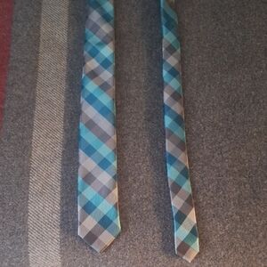 Van Heusen Blue and Gray Checkered Tie Modern Design